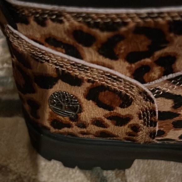 Timberland London Square Cheetah Print
Calf Hair Lug Sole Block Combat Boots 8 - Picture 10 of 13